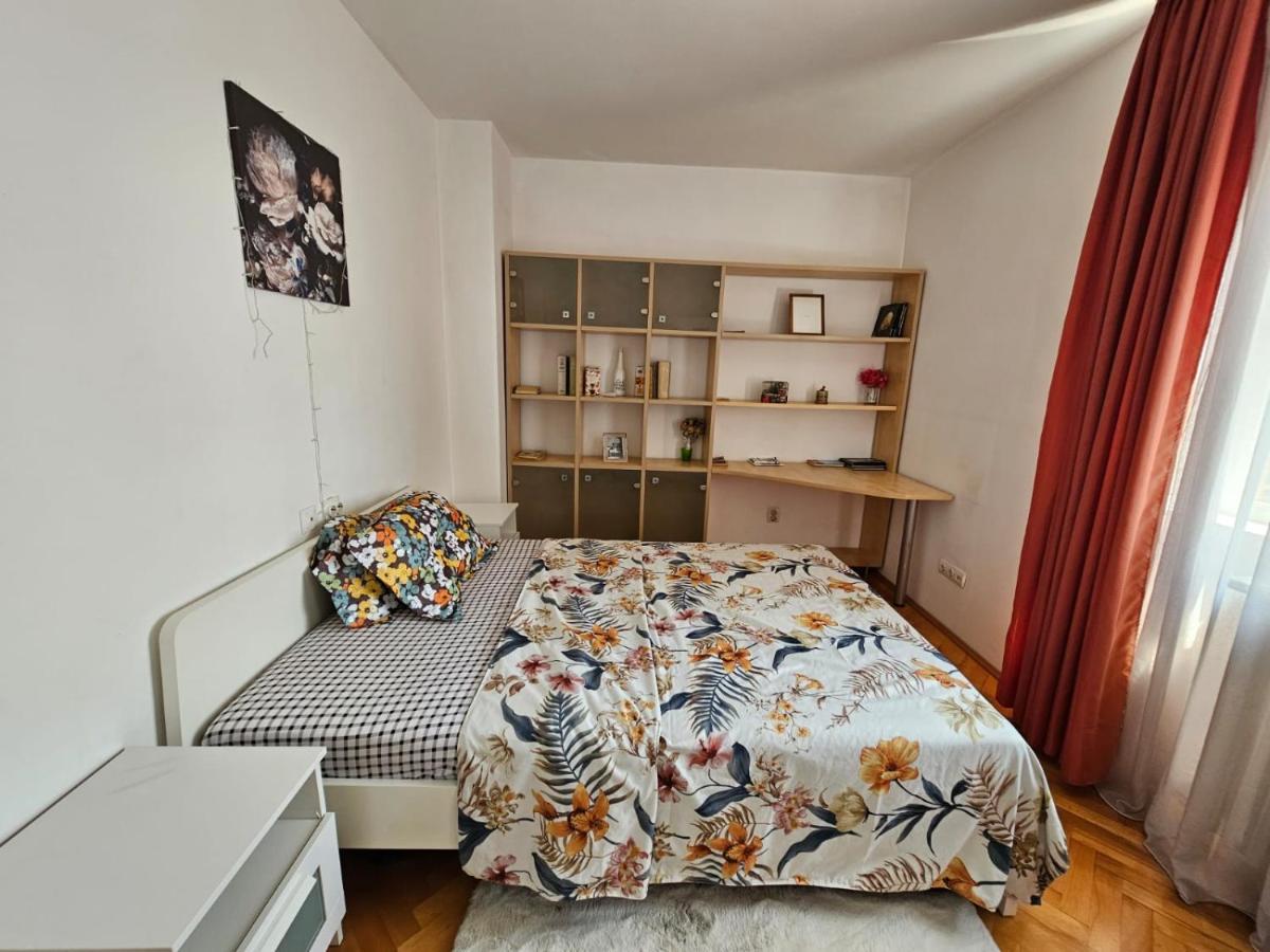River View, In City Center Apartment Bucarest Esterno foto